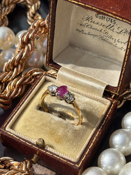 Vintage 18K Ruby and Diamond Ring – A Timeless Symbol of Passion and Elegance