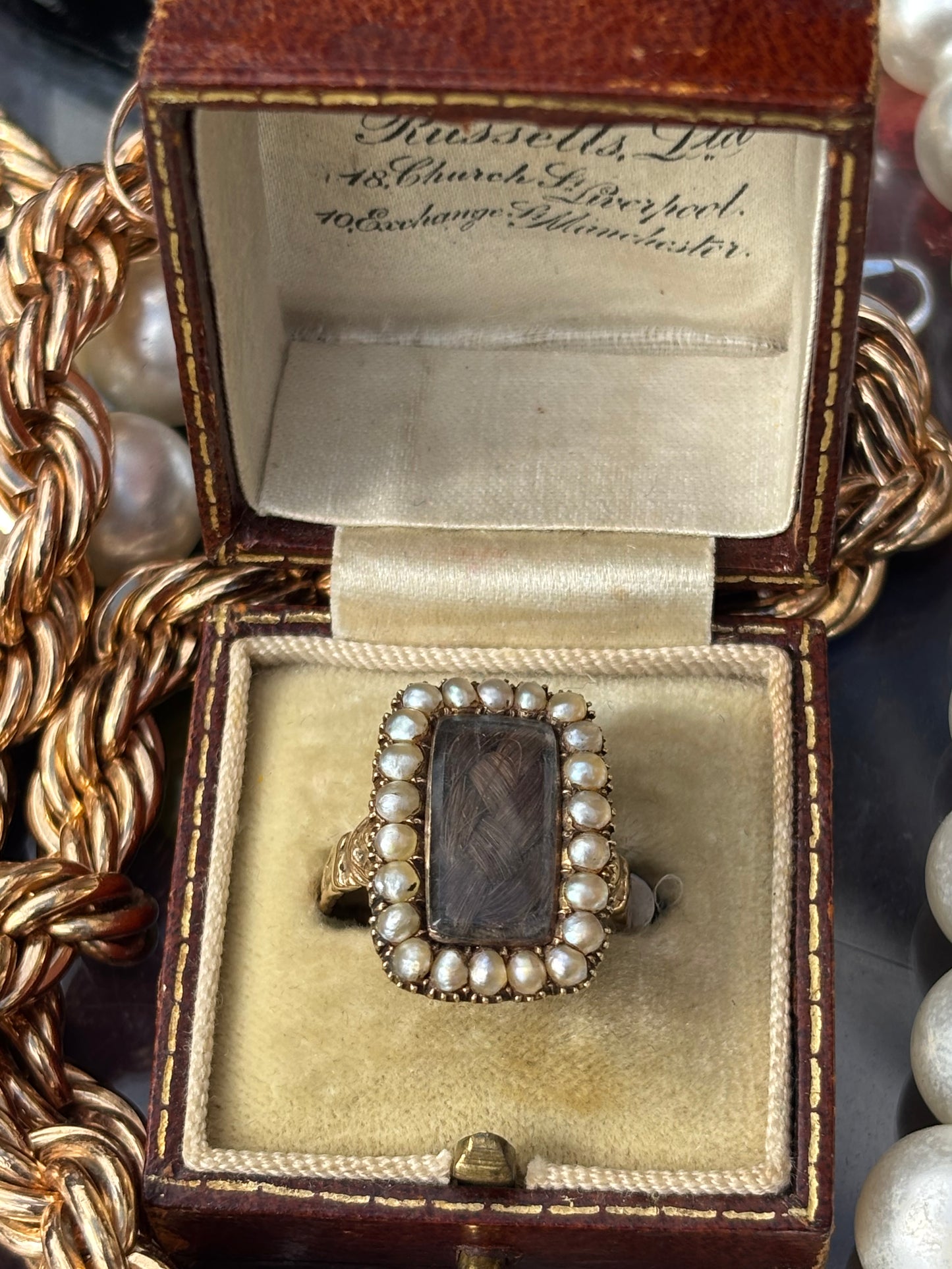 Vintage 9K Seed Pearl Mourning Ring with Hair Locket – A Timeless Tribute of Love and Memory