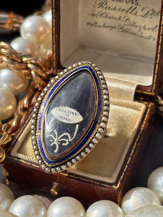 Vintage Mourning Seed Pearl Ring in 9K Gold – A Poignant Symbol of Love and Remembrance