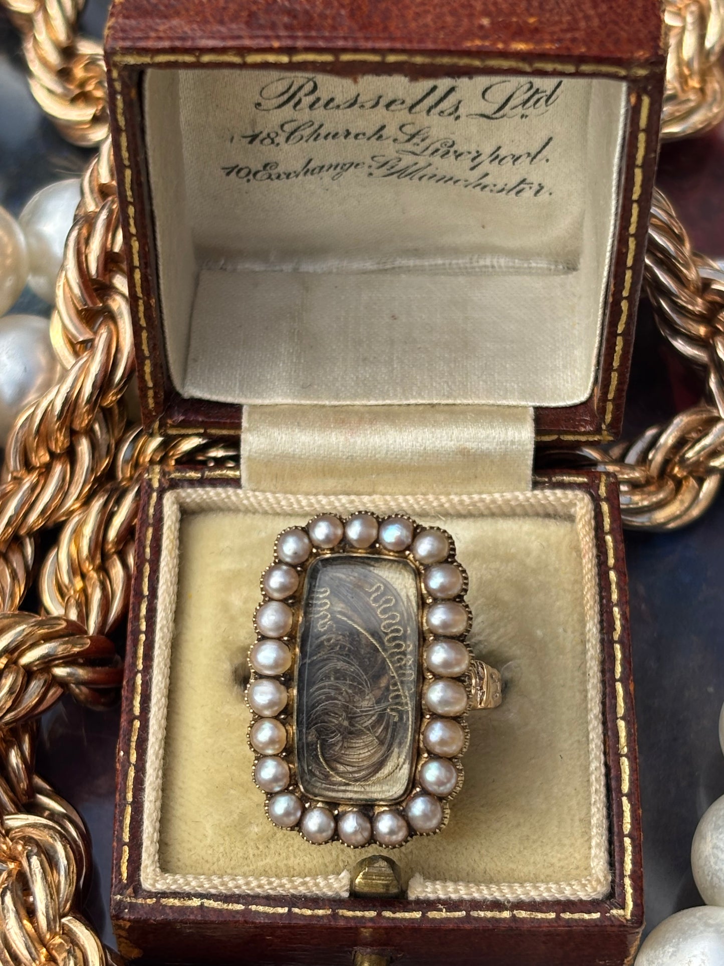 Vintage 9K Seed Pearl Mourning Ring with Hair Locket – A Timeless Tribute of Love and Memory