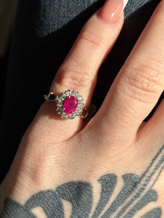 Vintage Cluster Ruby and Diamond Ring in 18K Gold – A Classic Expression of Elegance