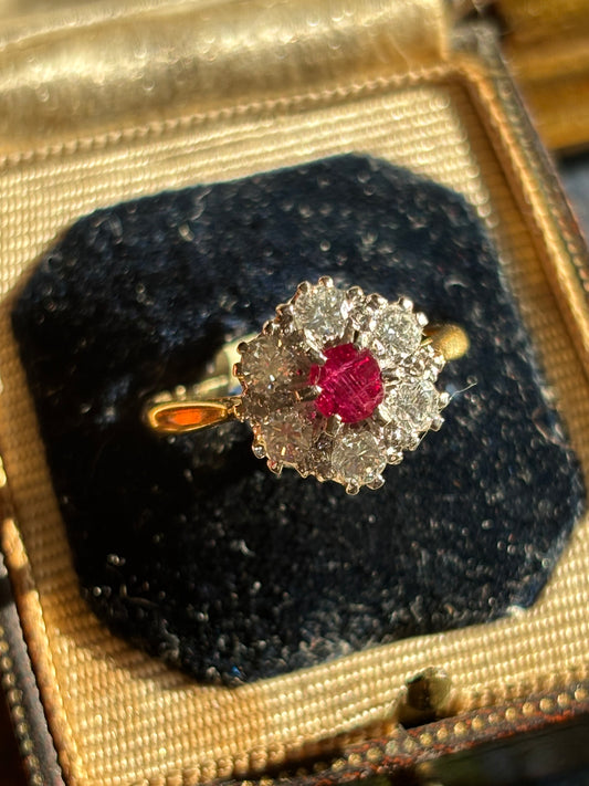Vintage Cluster Ruby and Diamond Ring in 18K Gold – A Classic Expression of Elegance