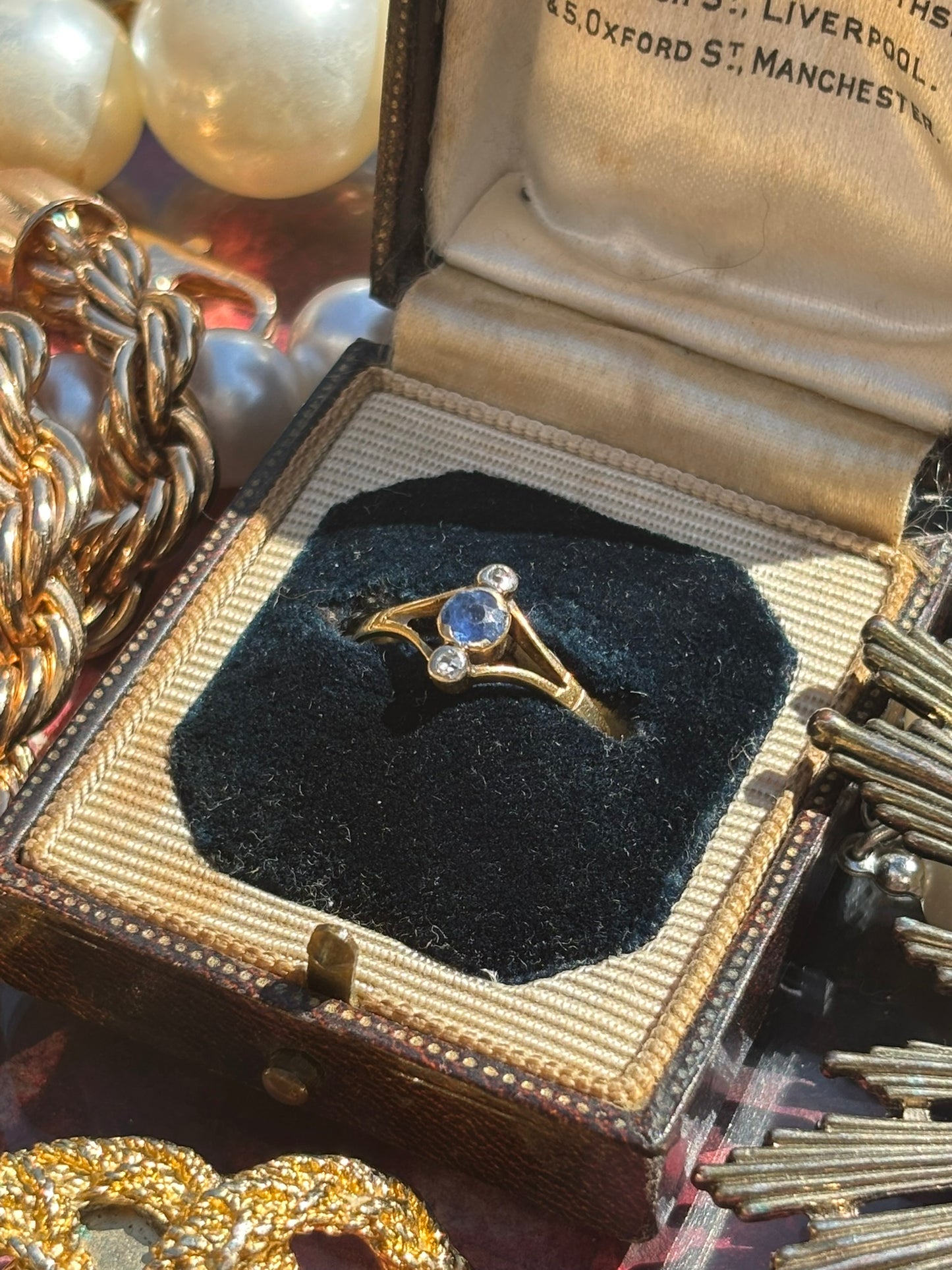 Stunning Vintage Sapphire & Diamond Ring, 18k Gold