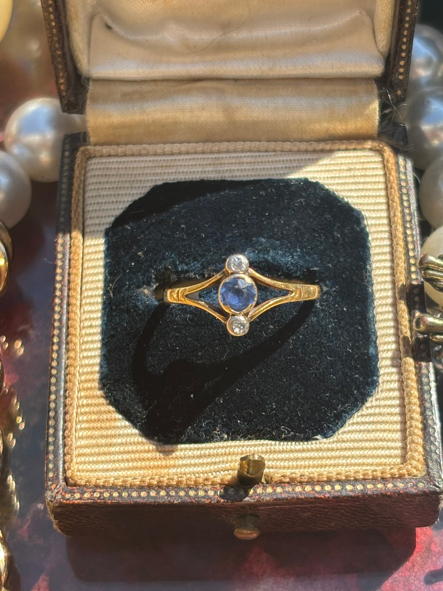 Stunning Vintage Sapphire & Diamond Ring, 18k Gold