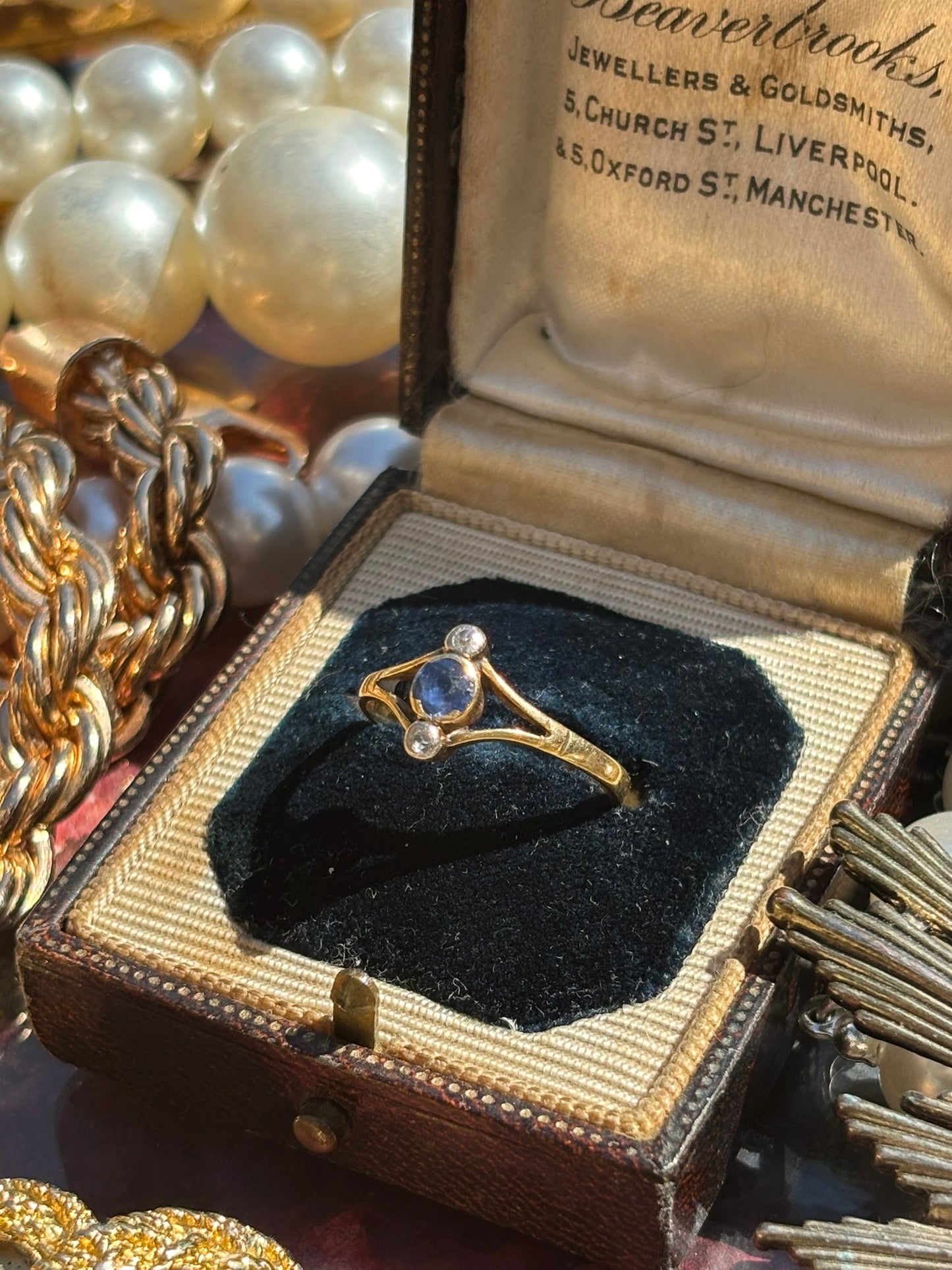 Stunning Vintage Sapphire & Diamond Ring, 18k Gold