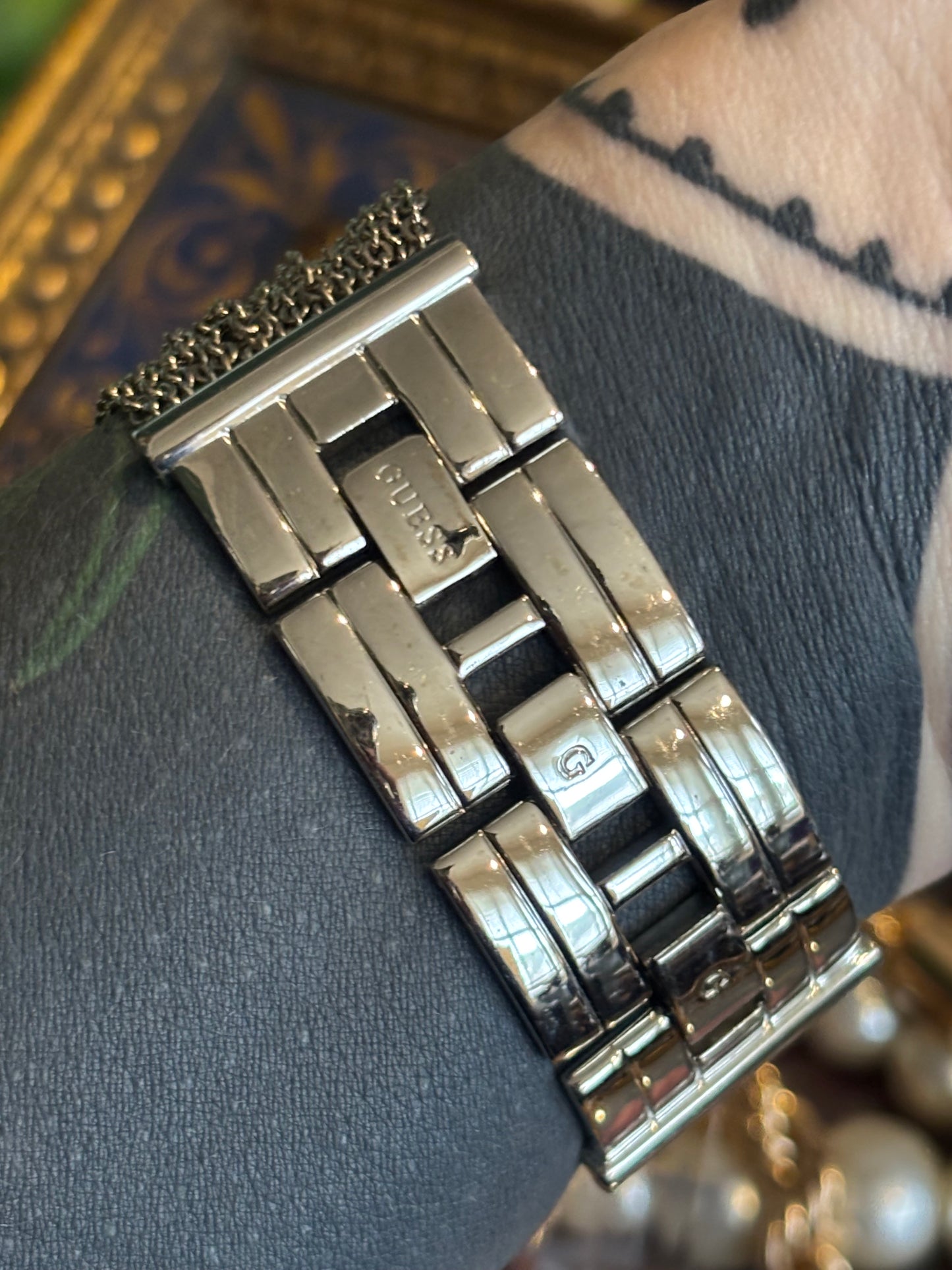Guess Women’s Watch with Svarosky Ladies Watch