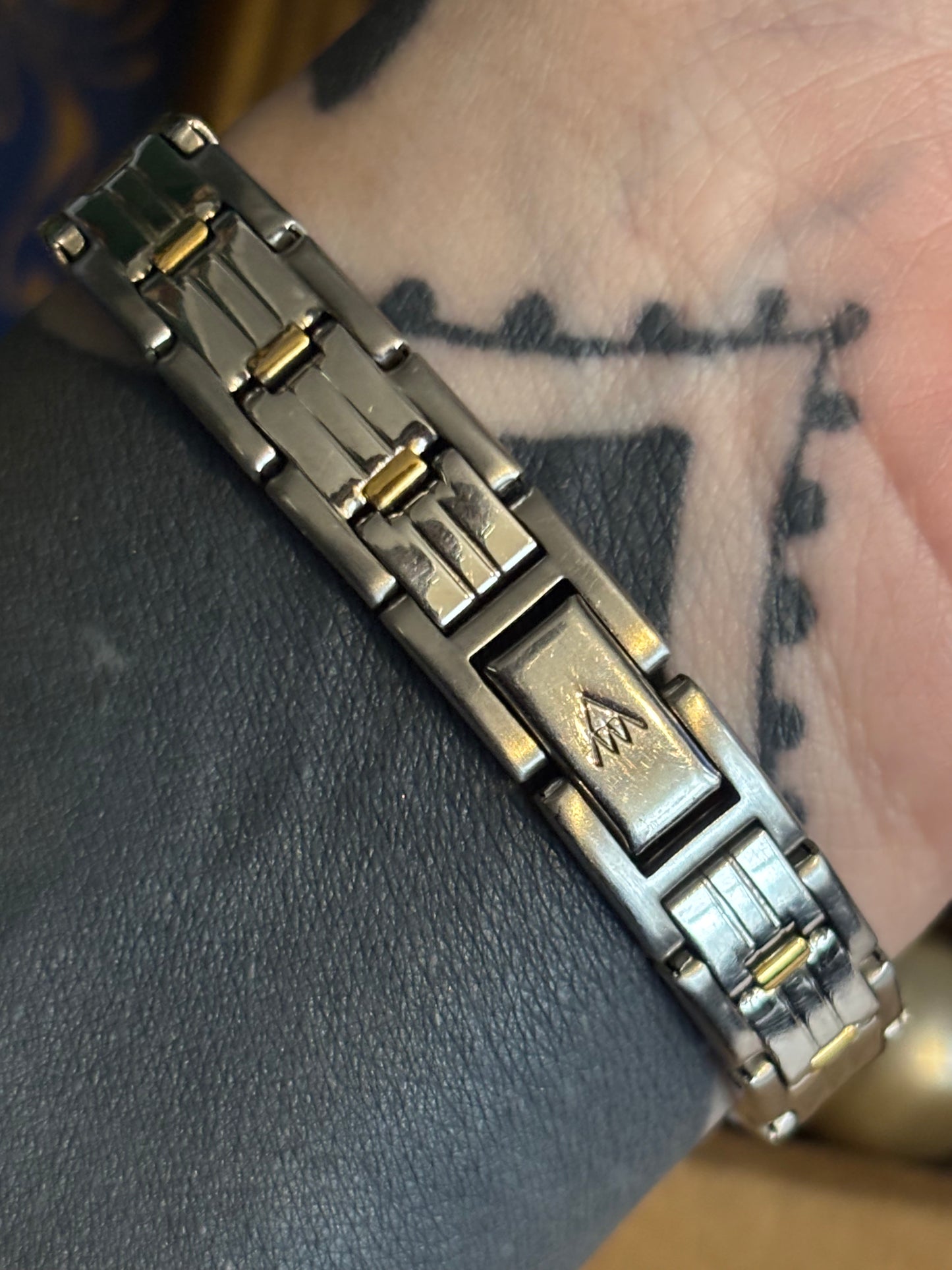 Accurist Ladies Watch