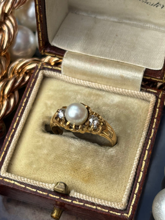 Pearl & Diamond Ring