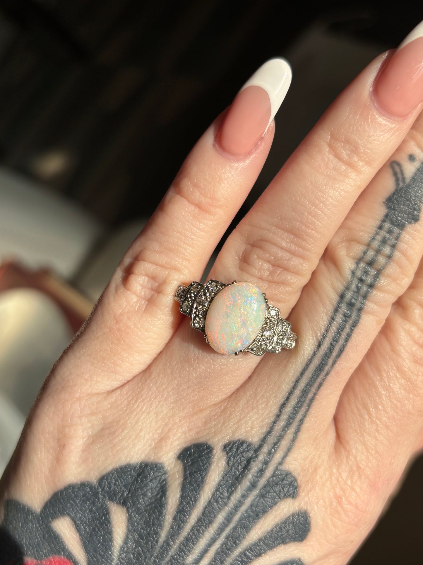 Radiant Vintage Australian Opal & Diamond Ring in 18K Gold – A Play of Light and Color