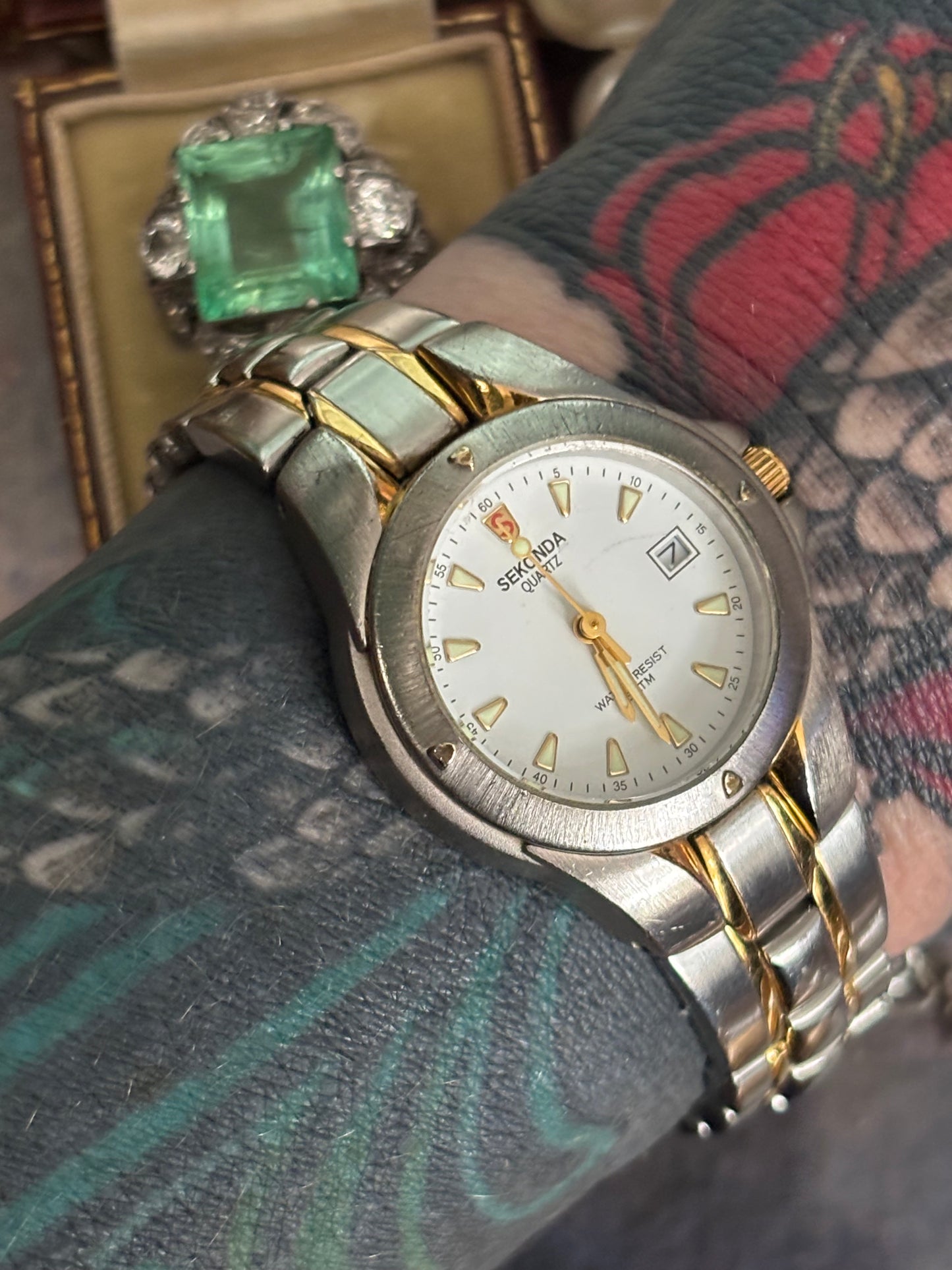 Sekondi Quartz Retro Ladies Watch